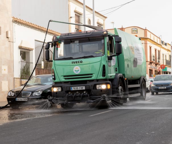 Baldeo y fregado de Viales